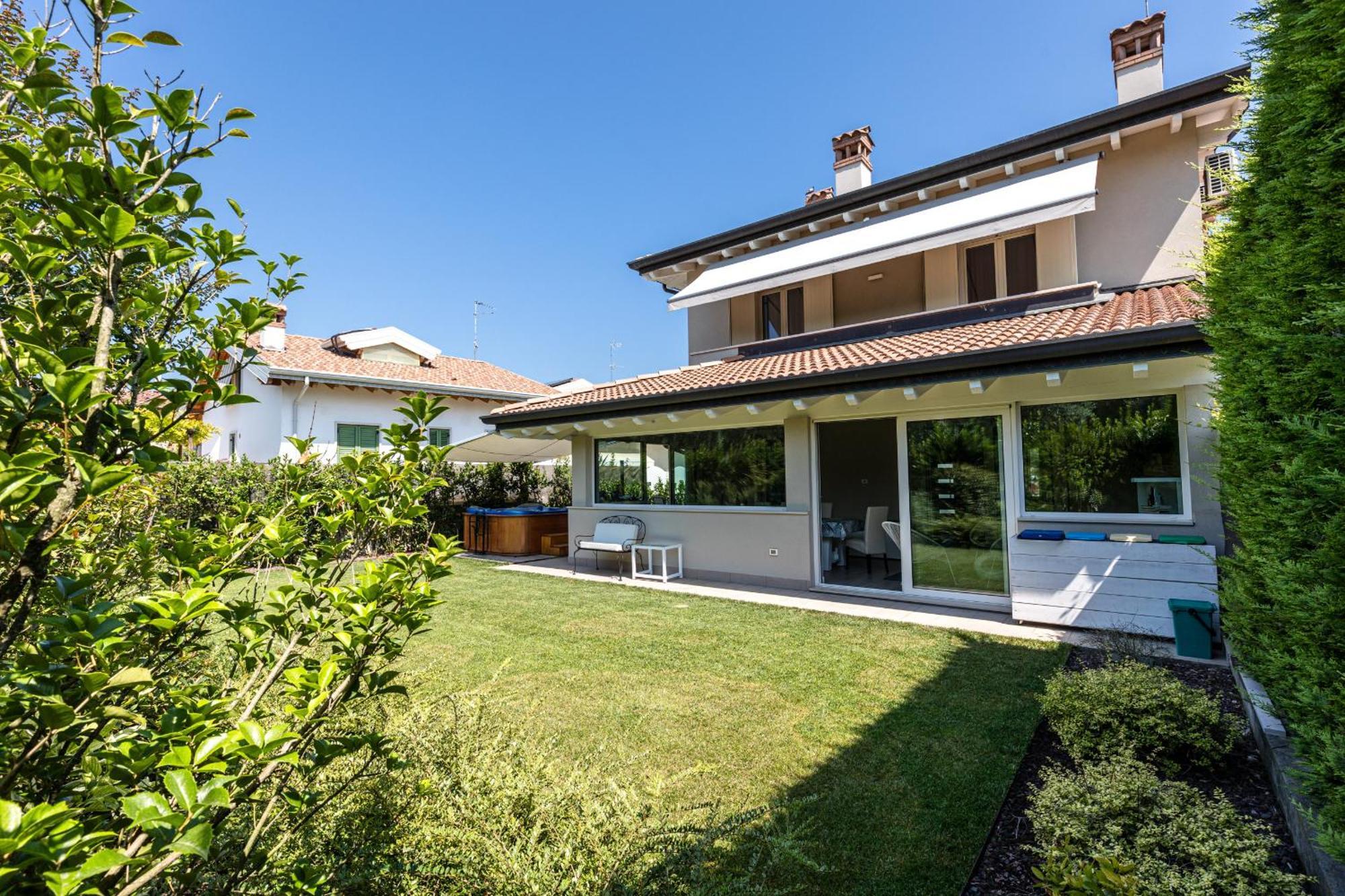 Villa Rita Peschiera del Garda